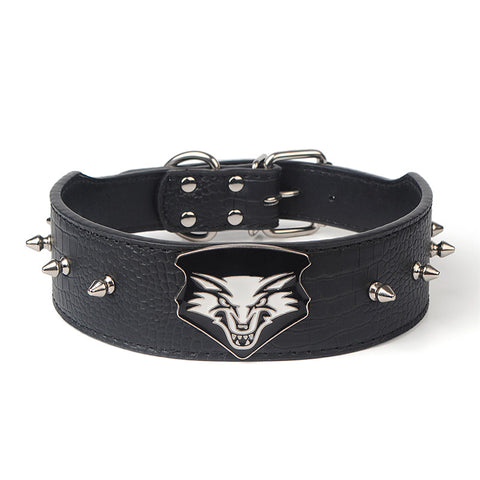 Charming Wolf Spiked Dog Collar